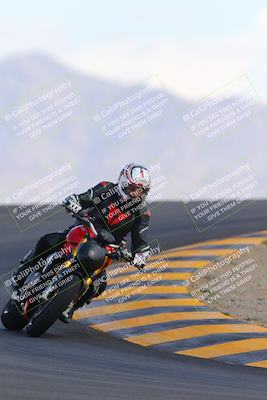 media/Oct-03-2022-Moto Forza (Mon) [[5f077a3730]]/Intermediate Group/Session 5 (Turn 12)/